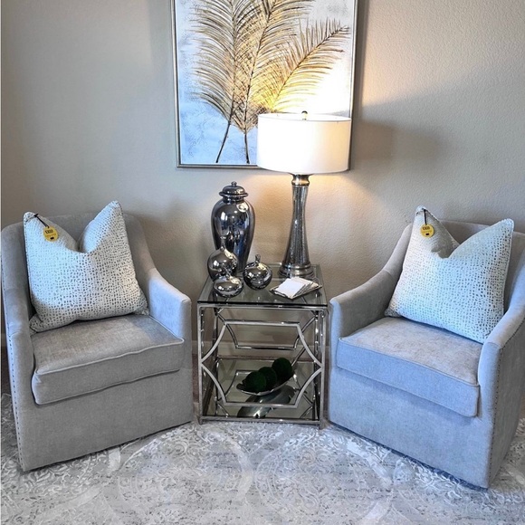 1-NWT CALLISTO HOME DECORATIVE PILLOW (please read description for details) - Picture 2 of 14